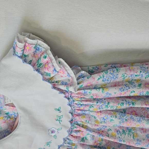 Petit Ami floral print embroidered bubble romper 24 month - Picture 4 of 7